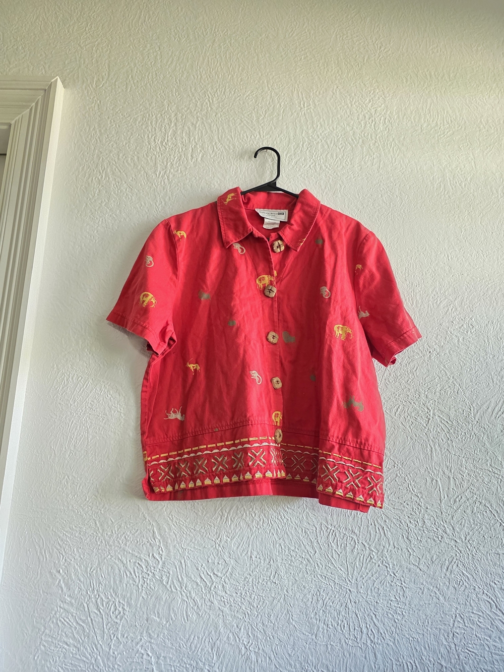Retro Grannycore Button-Front Animal Embroidered Red Short-Sleeve Blouse